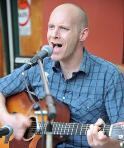 Stefan Otto und Gitarre